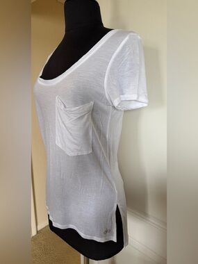 Alo Yoga White Pocket Tee Mesh Back Ultra Soft Lightweight Size S